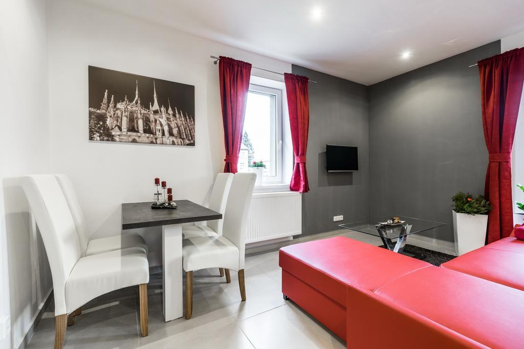 Hotel Apartments Benesova 6 Kutna Hora Bilik gambar